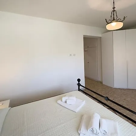 Naveen's House Casa Apartment