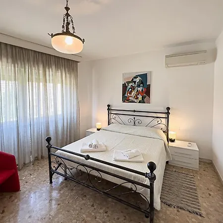 Naveen's House Casa Apartment