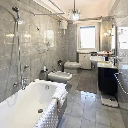 Naveen's House Casa Apartment Rome